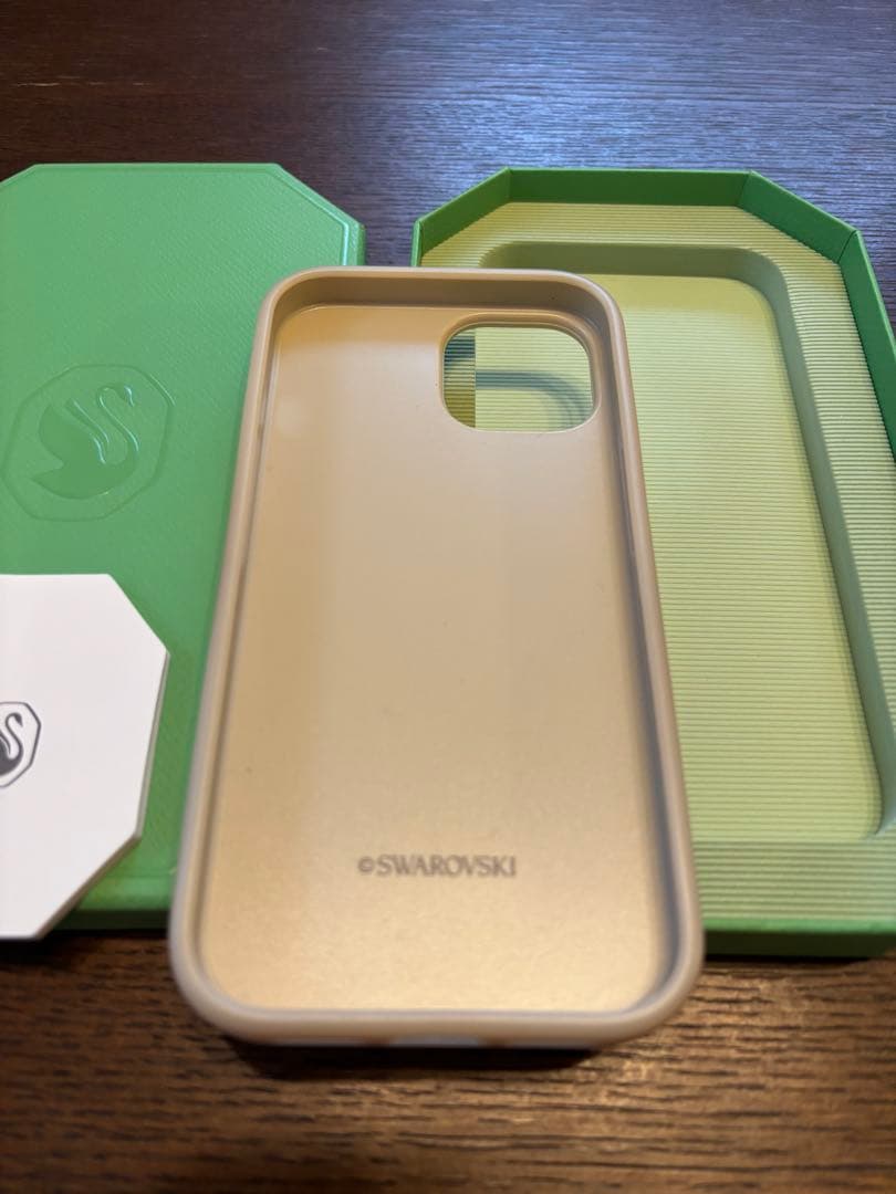 SWAROVSKI GOLD iPhone15用ケース