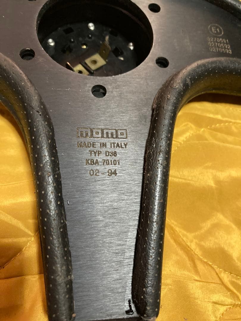 momo ステアリング 3本スポーク 本体