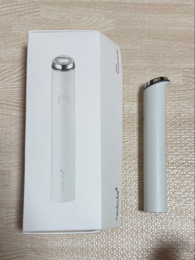 メディキューブ AGE-R ブースタープロミニ 美顔器　PDRN美容液