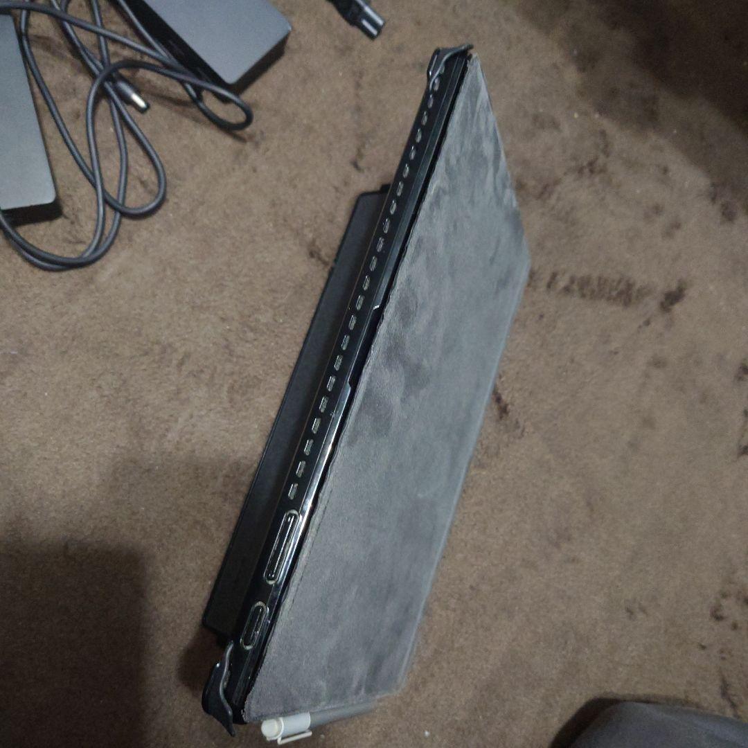 Surface Pro (第5世代) i7 8GBメモリ 256GB SSD