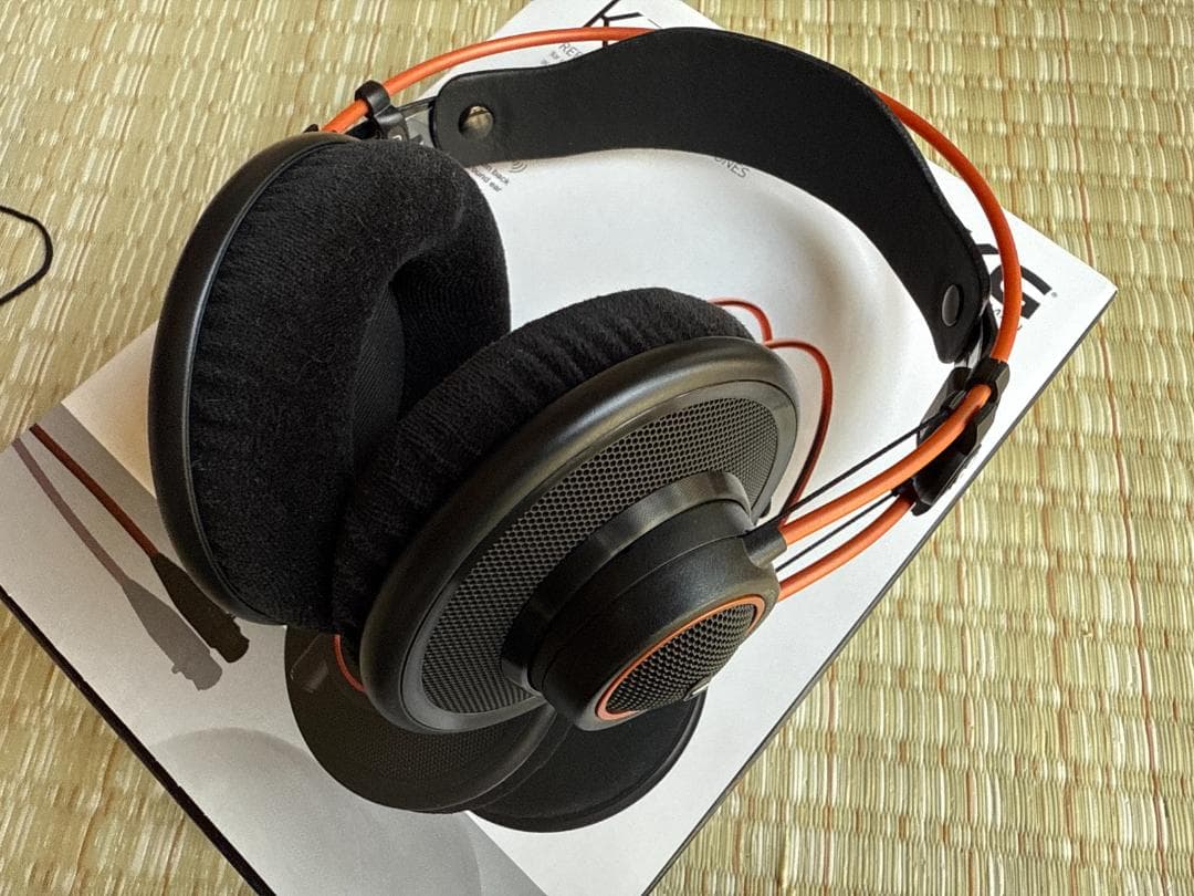 AKG K712 PRO 開放型スタジオヘッドフォン