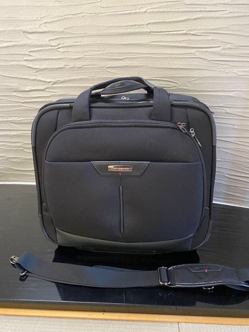 「出張も通勤も、これ1つでスマートに。」