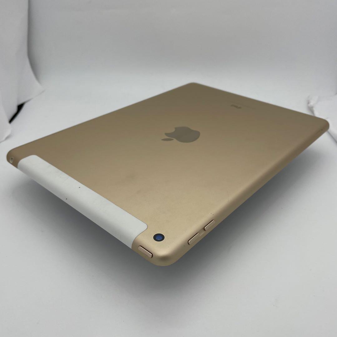 C 96% iPad 5 第5世代 32 GB SIMフリー ゴールド 本体