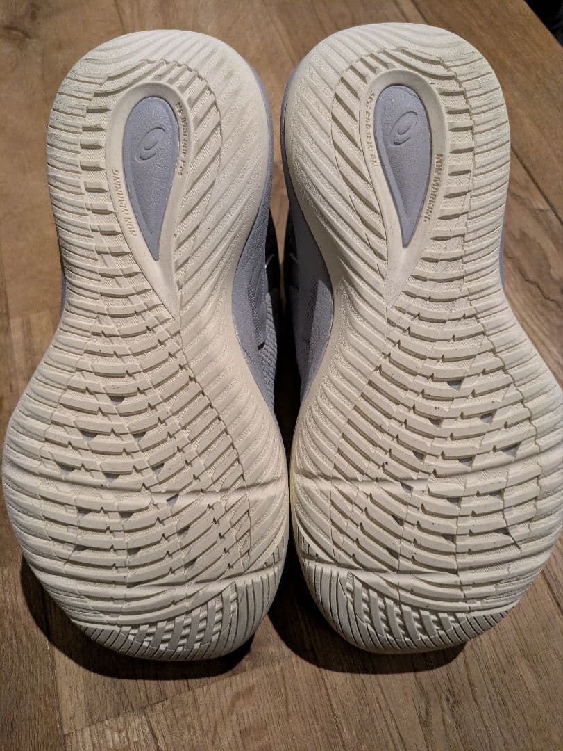 ASICS Nova surge3 グレー 　ノヴァサージ3