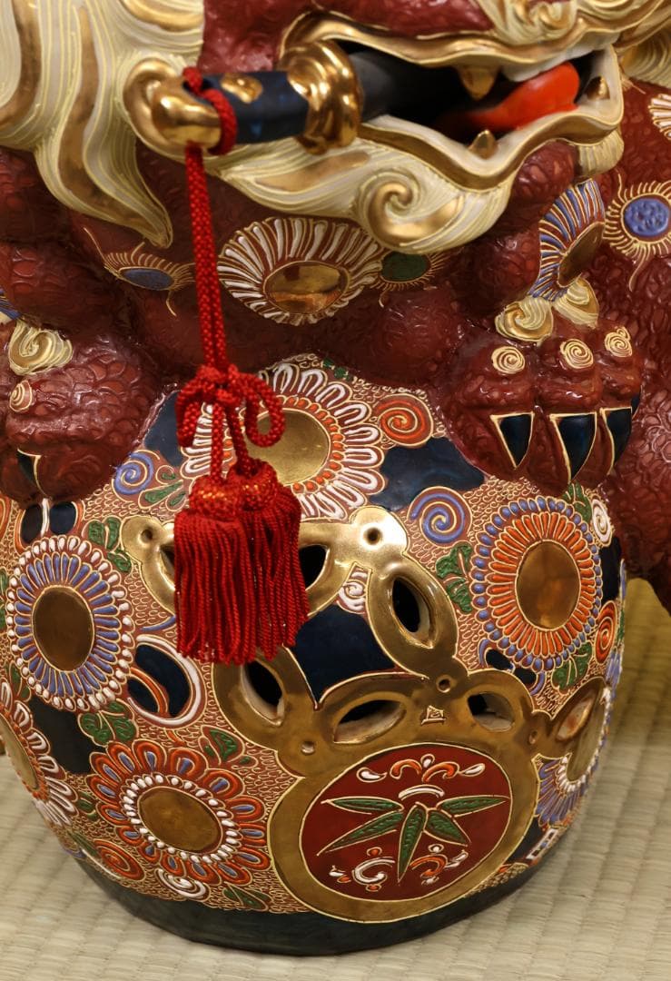 九谷焼　八幡釜　須栄義　剣獅子　置物　床飾　魔除　縁起物　高さ40㎝　BK044