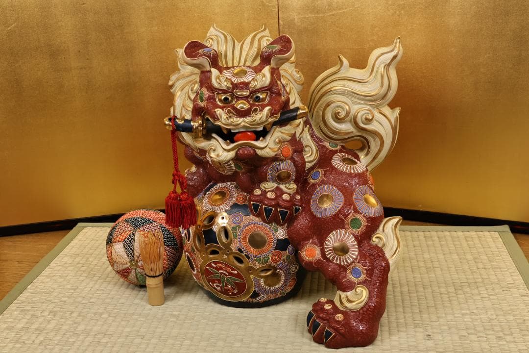 九谷焼　八幡釜　須栄義　剣獅子　置物　床飾　魔除　縁起物　高さ40㎝　BK044