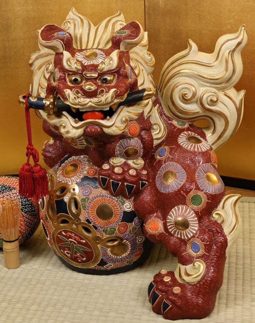 九谷焼　八幡釜　須栄義　剣獅子　置物　床飾　魔除　縁起物　高さ40㎝　BK044