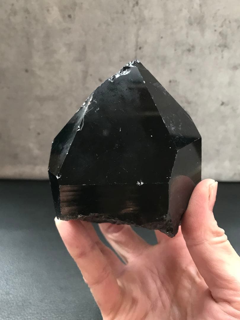 モリオン原石 647g