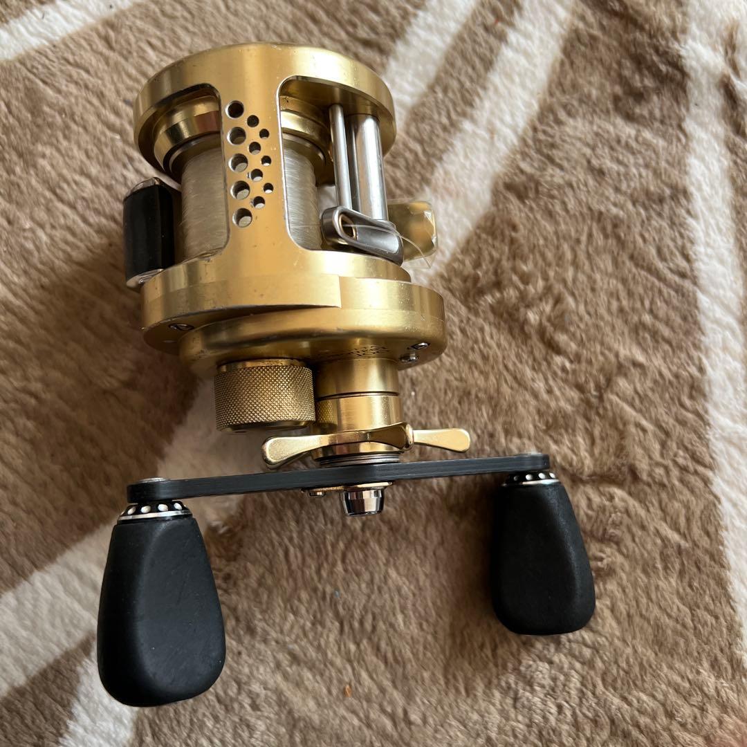 リール SHIMANO CALCUTTA CONQUEST 100