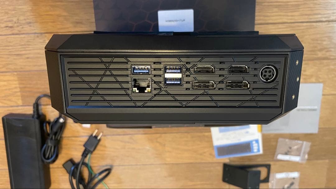 ミニPC MINISFORUM HX90G Ryzen9/32GB/1TB/RX6600M