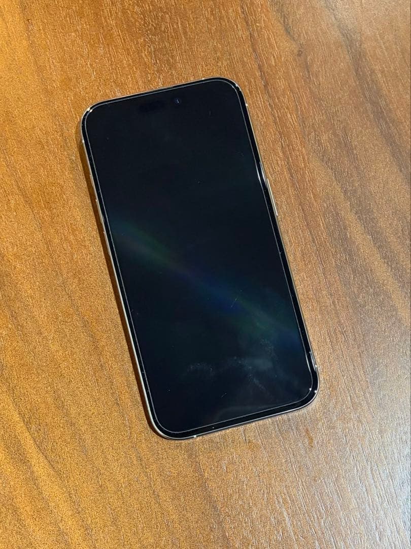 【美品】Apple iPhone 15 Pro 1TB ホワイトチタニウム　本体