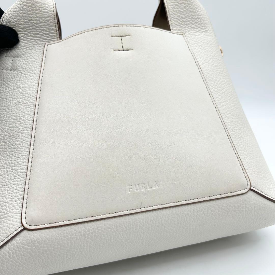 良品　FURLA　フルラ　ジルダ　ショルダーバッグ　2way　レザー　ロゴ　白