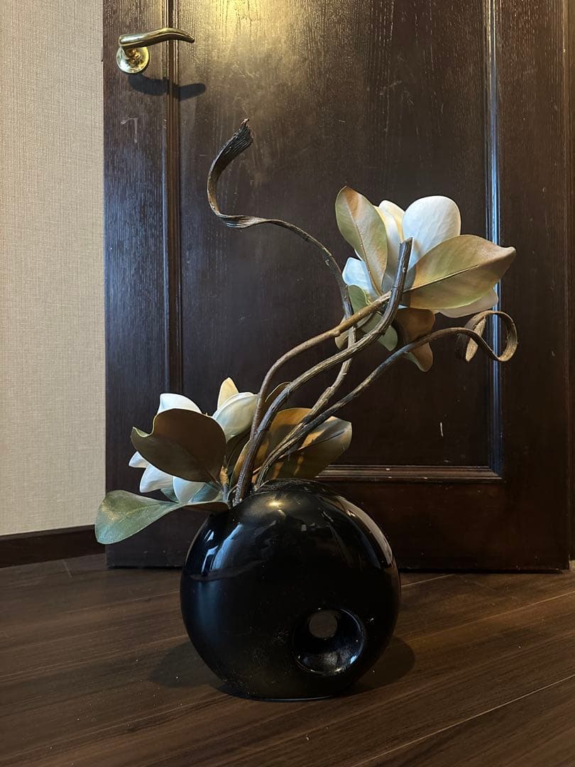 エミリオロバ　ホワイトマグノリアのアートフラワーアレンジメント造花　創作
