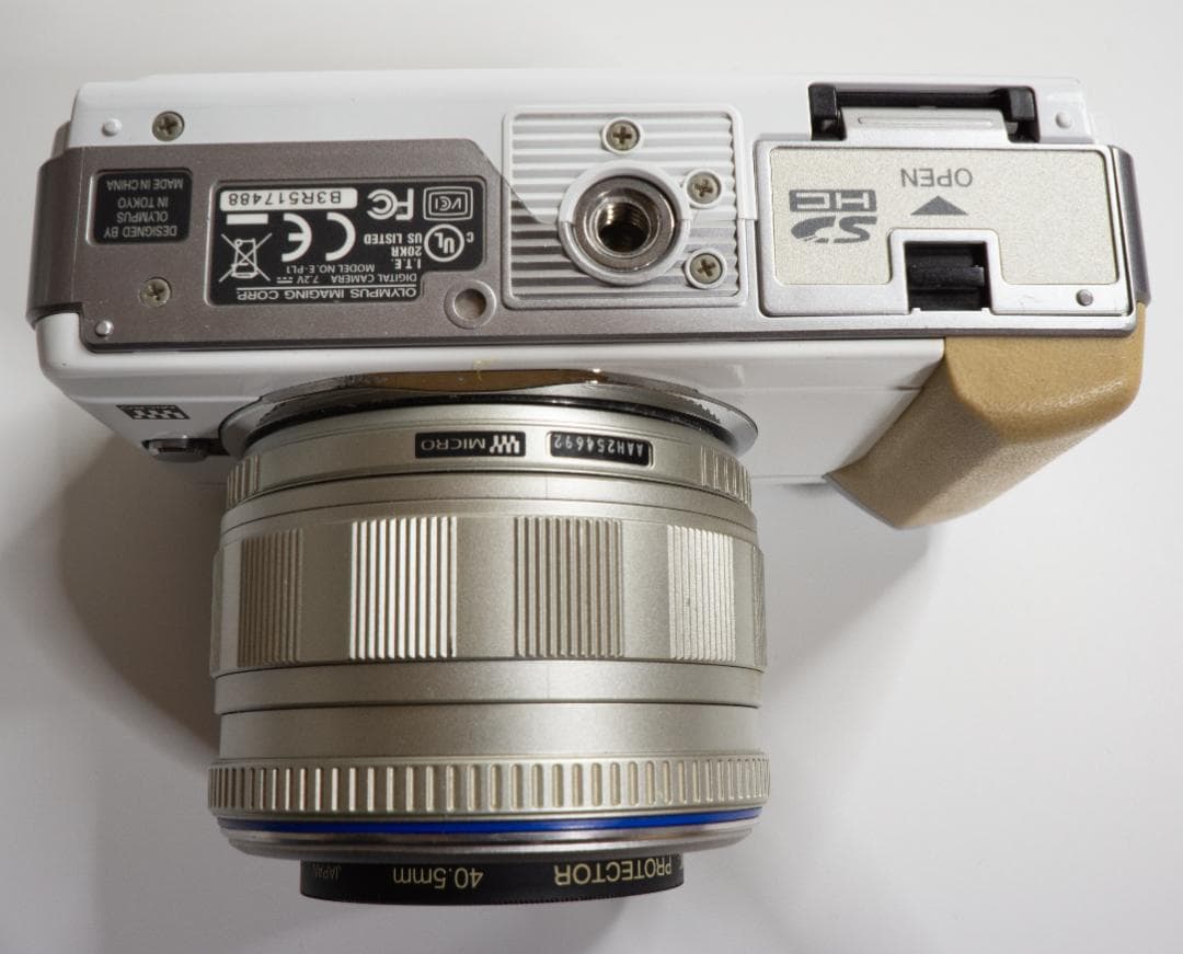 オリンパスPEN E-PL1ボディ＆ズームレンズ＆バッテリー、充電器など