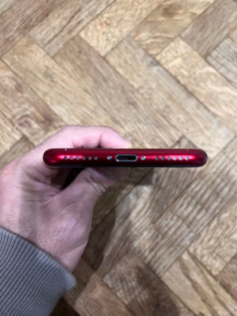 Apple　iPhone SE （第3世代）レッド　128GB 本体