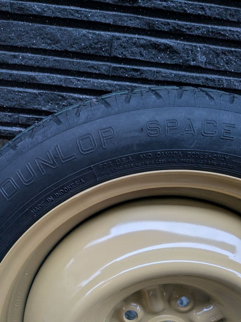 80 ヴォクシー 前期 スペアタイヤ