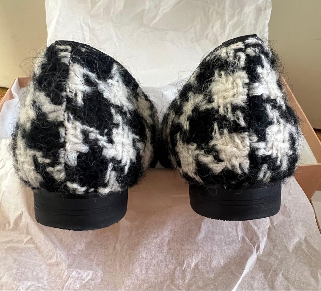 OHGA ビジューベルト付きフラットシューズ