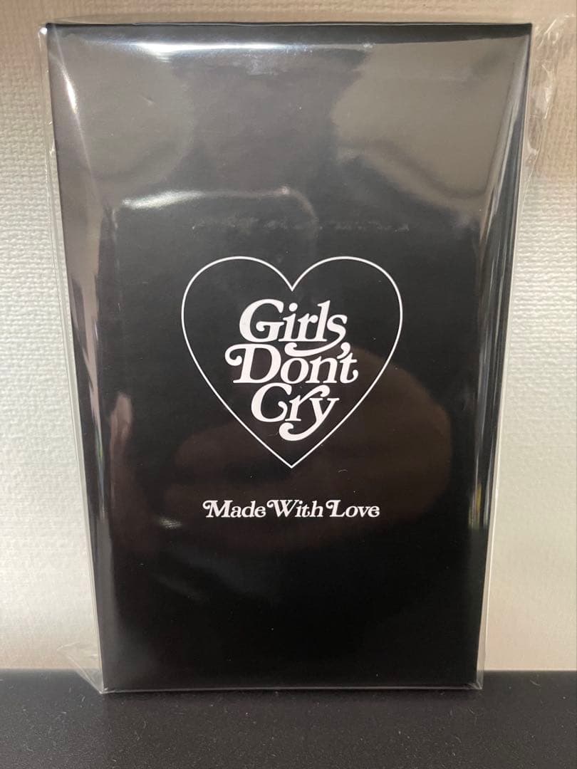 Girls Don't Cry Keyring キーホルダー　シルバー
