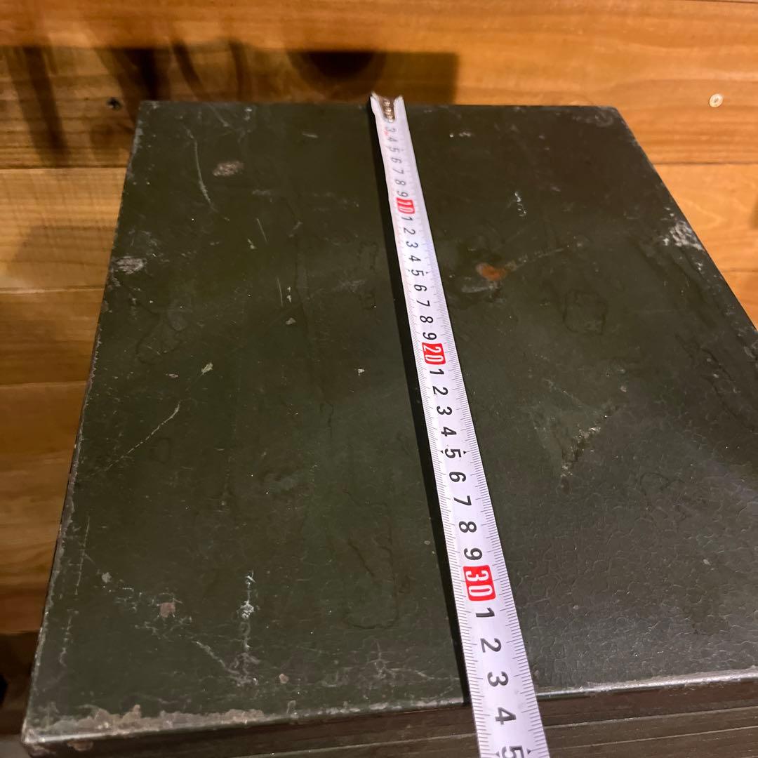 ヴィンテージ　アイアンキャビネット