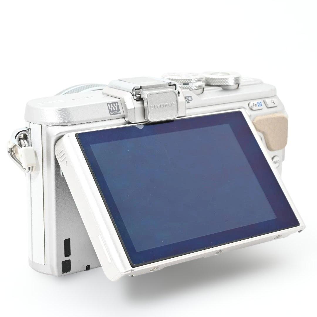 【美品・ショット数1055回】 OLYMPUS E-PL8 EZ レンズキット