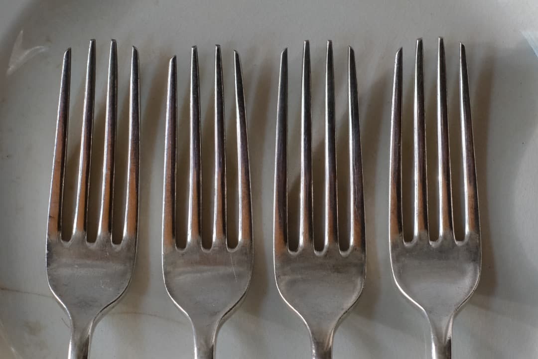 イギリスアンティーク｜ウィリアム・ハットンのディナーフォーク（4本セット）