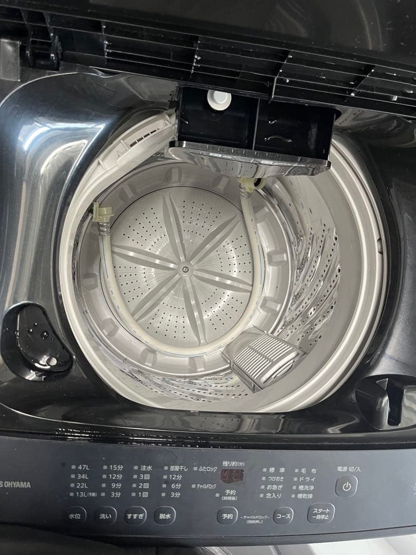 極美品！アイリスオーヤマ　IAW-T504-B 2024年製5キロ　T