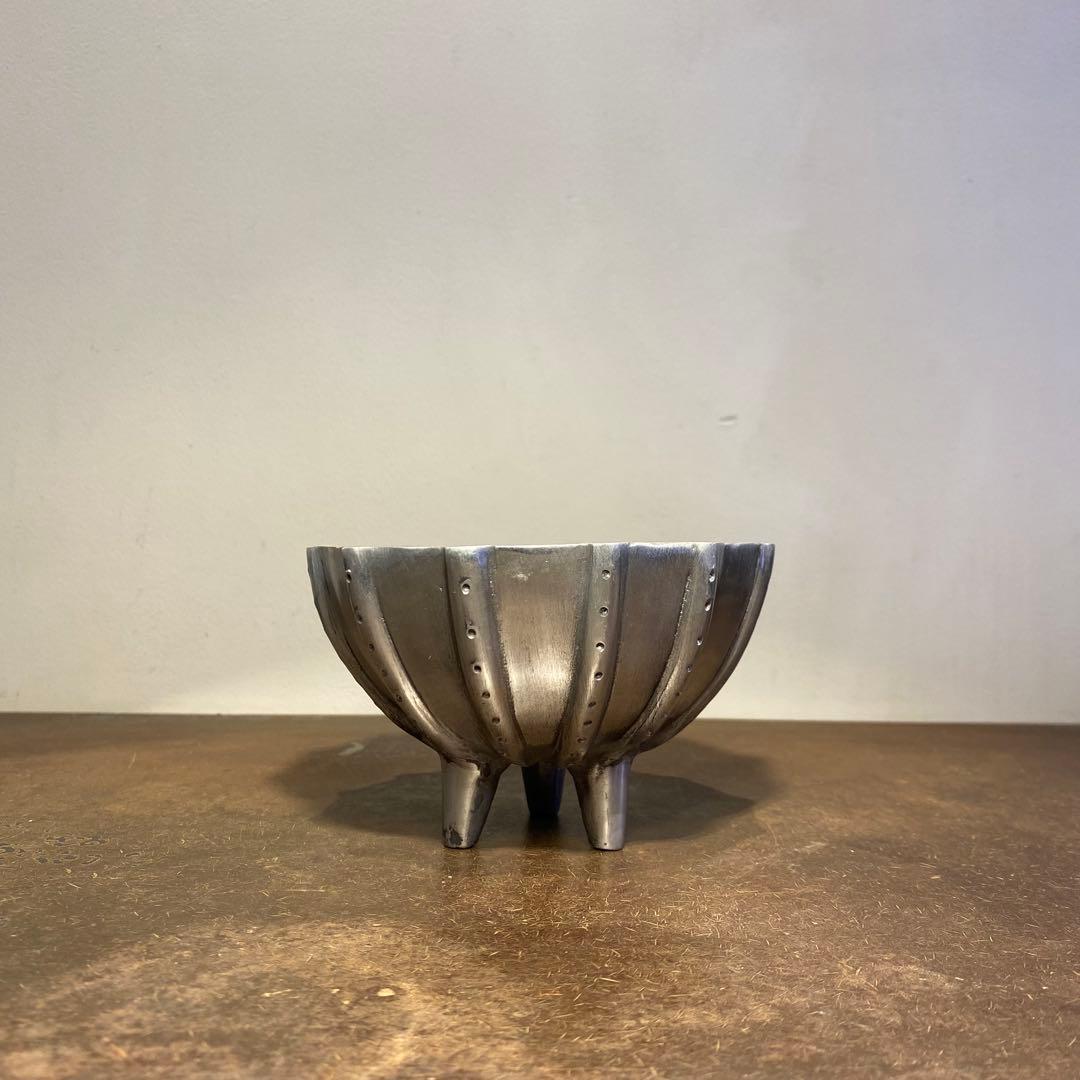 古いガラスのうつわ と 三つ脚金属器 二点セット 古道具