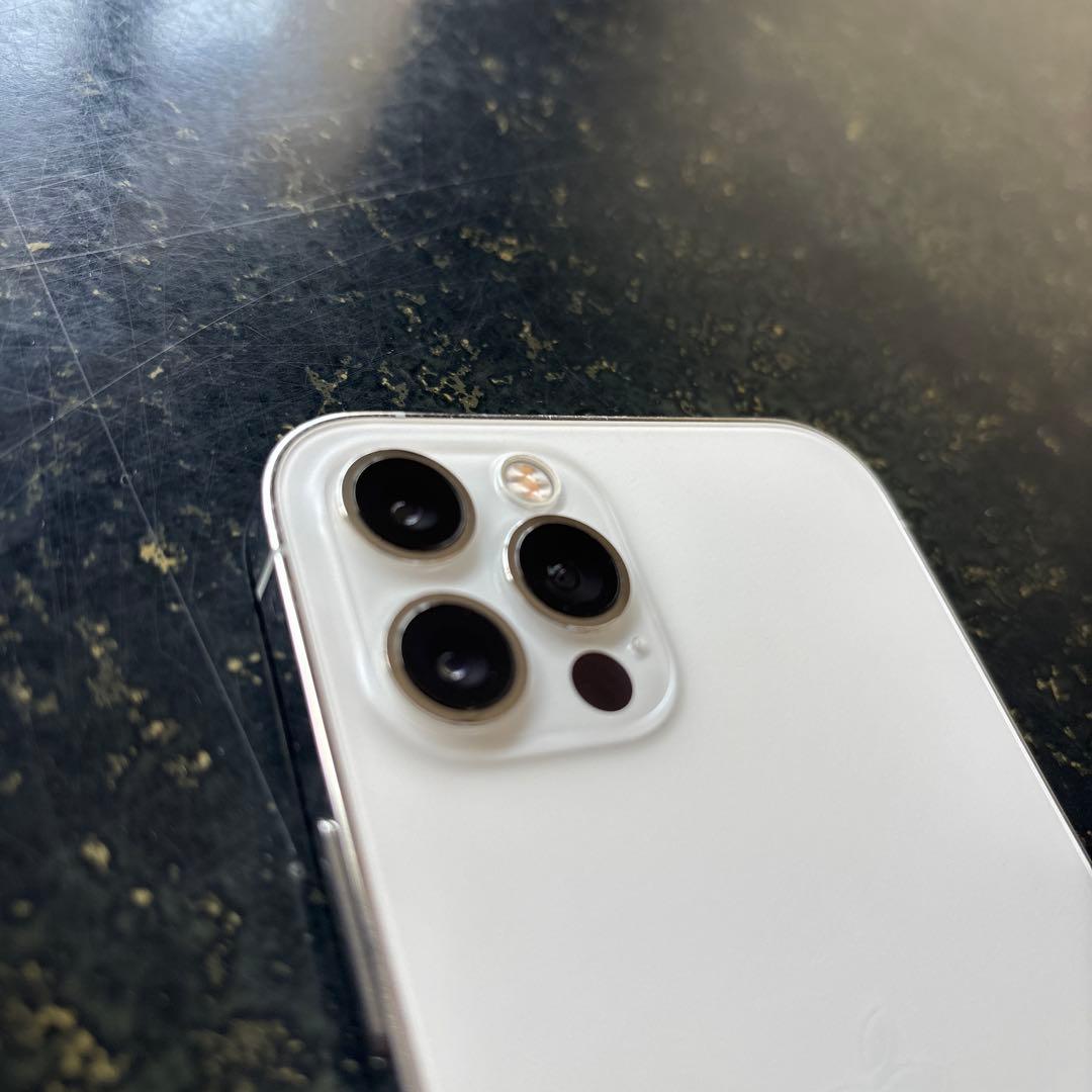 iPhone 12 pro 128G バッテリー76%