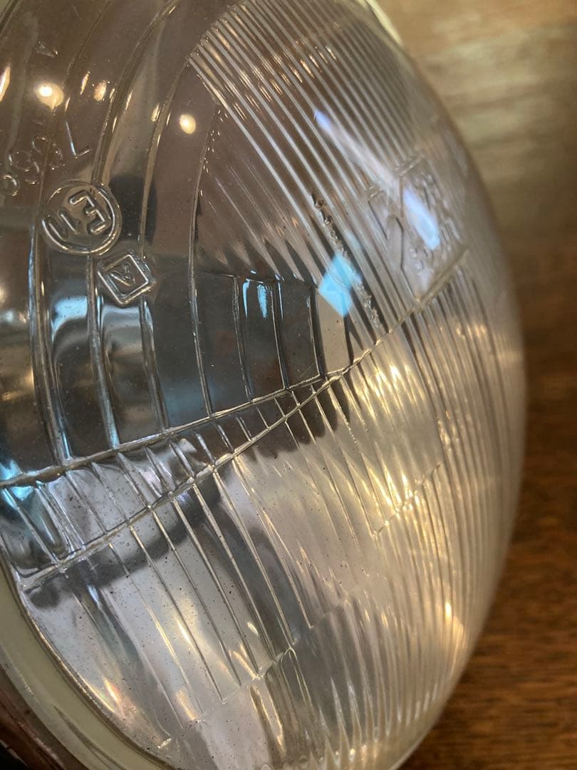 雰囲気抜群　Lucasヘッドライト