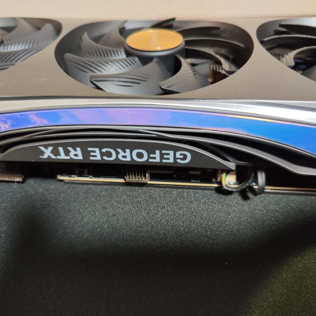 グラフィックボード・グラボ・ビデオカード GEFORCE RTX 4090 AMP EXTREME AIRO 24GB