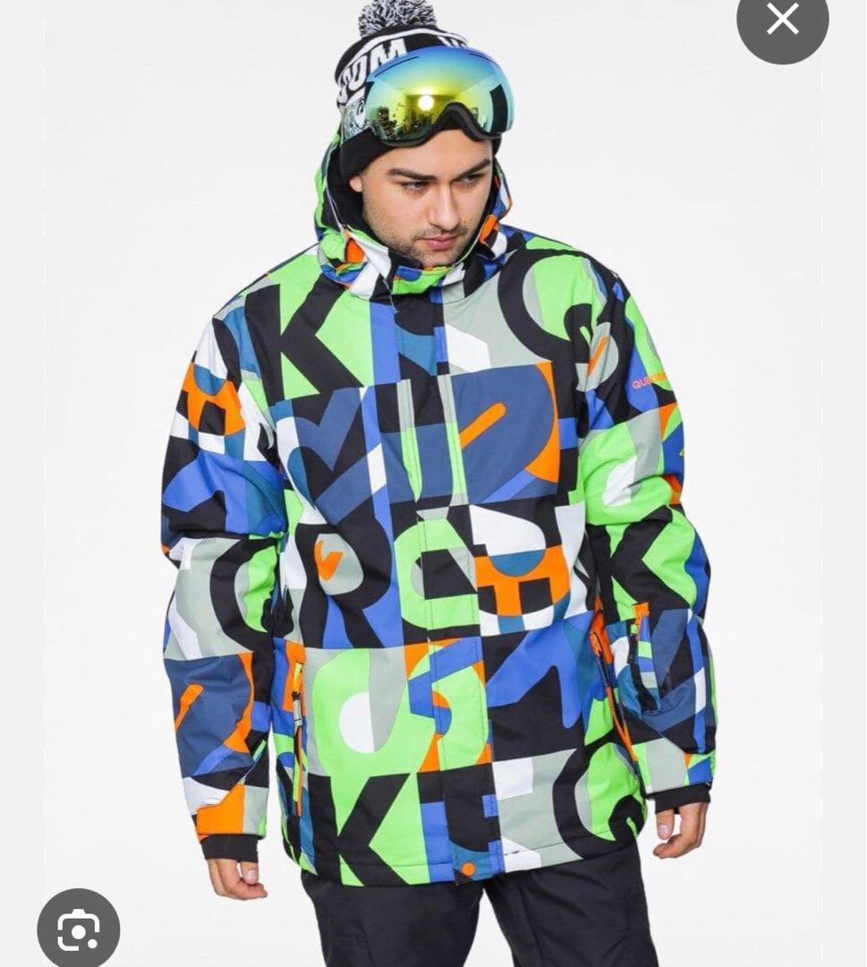 QUIKSILVER スノーボードウェア　メンズM 美品♫ スノーウェア