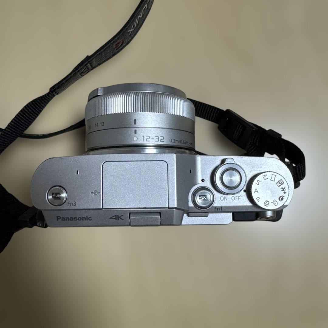 Panasonic ミラーレスカメラ　DC-GF9