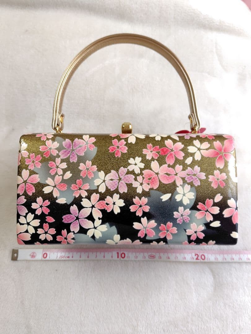 【新品未使用品】和装用バッグと草履セット（フリーサイズ）