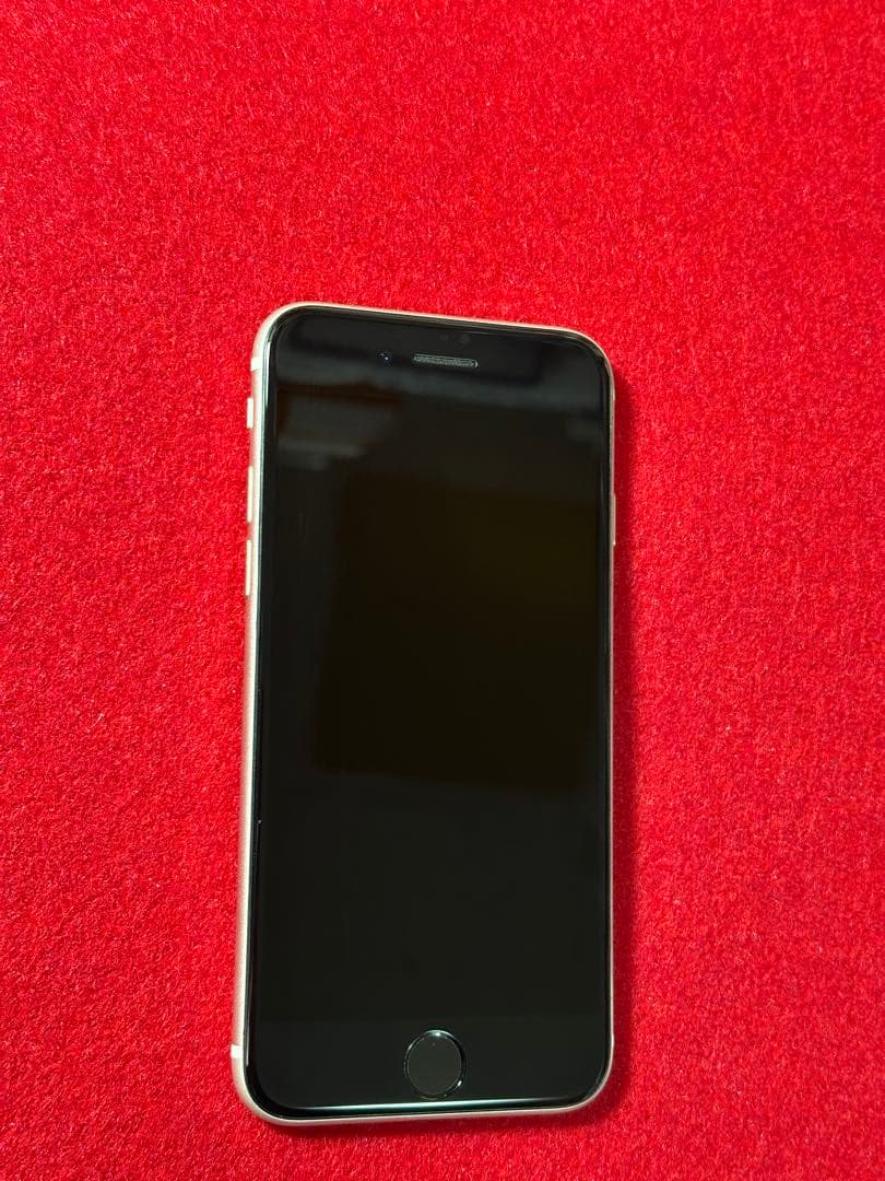 【2699】iPhone SE3第3世代スターライト 64GB simフリー