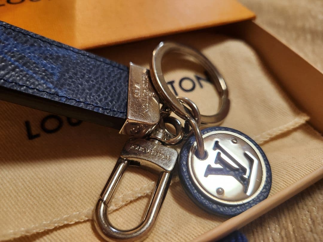 LOUIS VUITTON キーホルダー・ネオ LV クラブ ネイビー