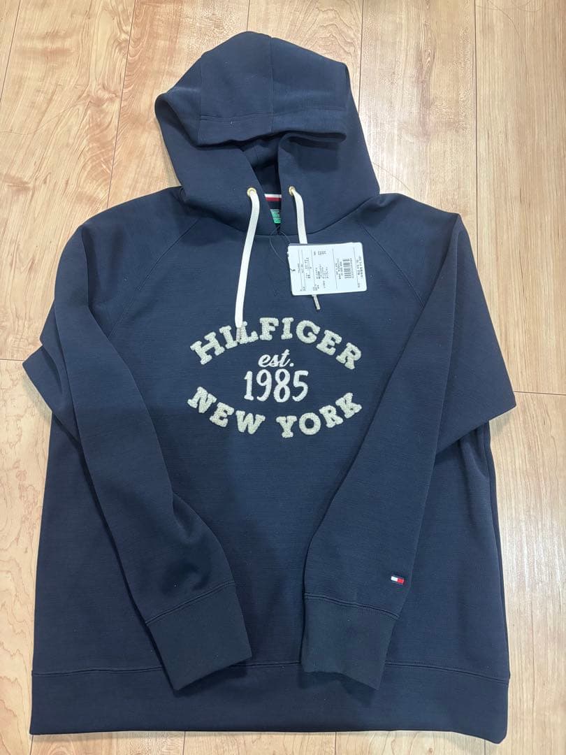  フード付きトレーナー　Mサイズネイビー