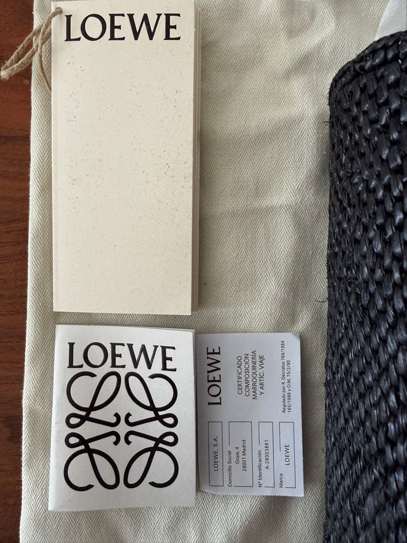 LOEWE フォントトート スモール