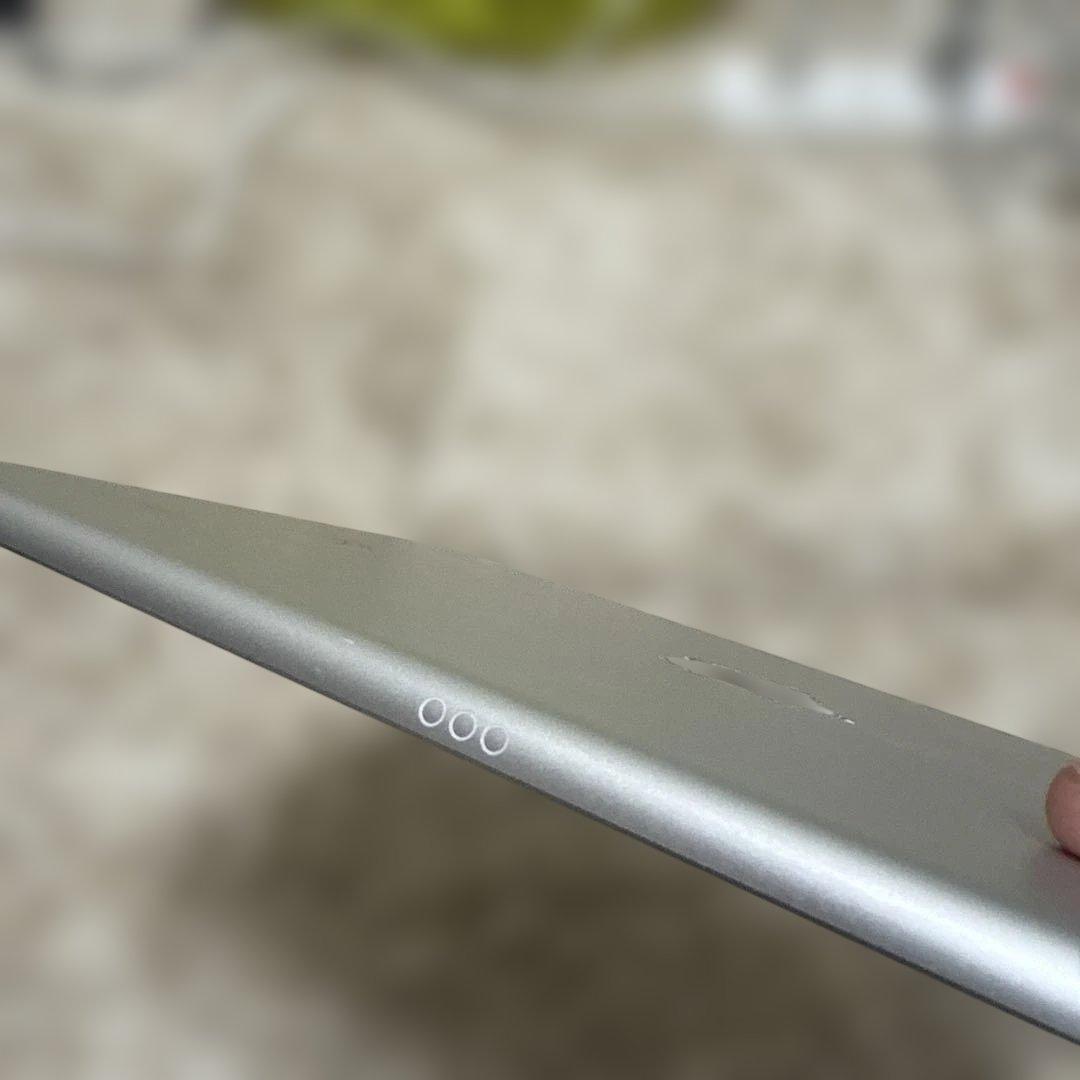 Apple iPad第7世代シルバー A2198 セルラーSIMフリー 32GB