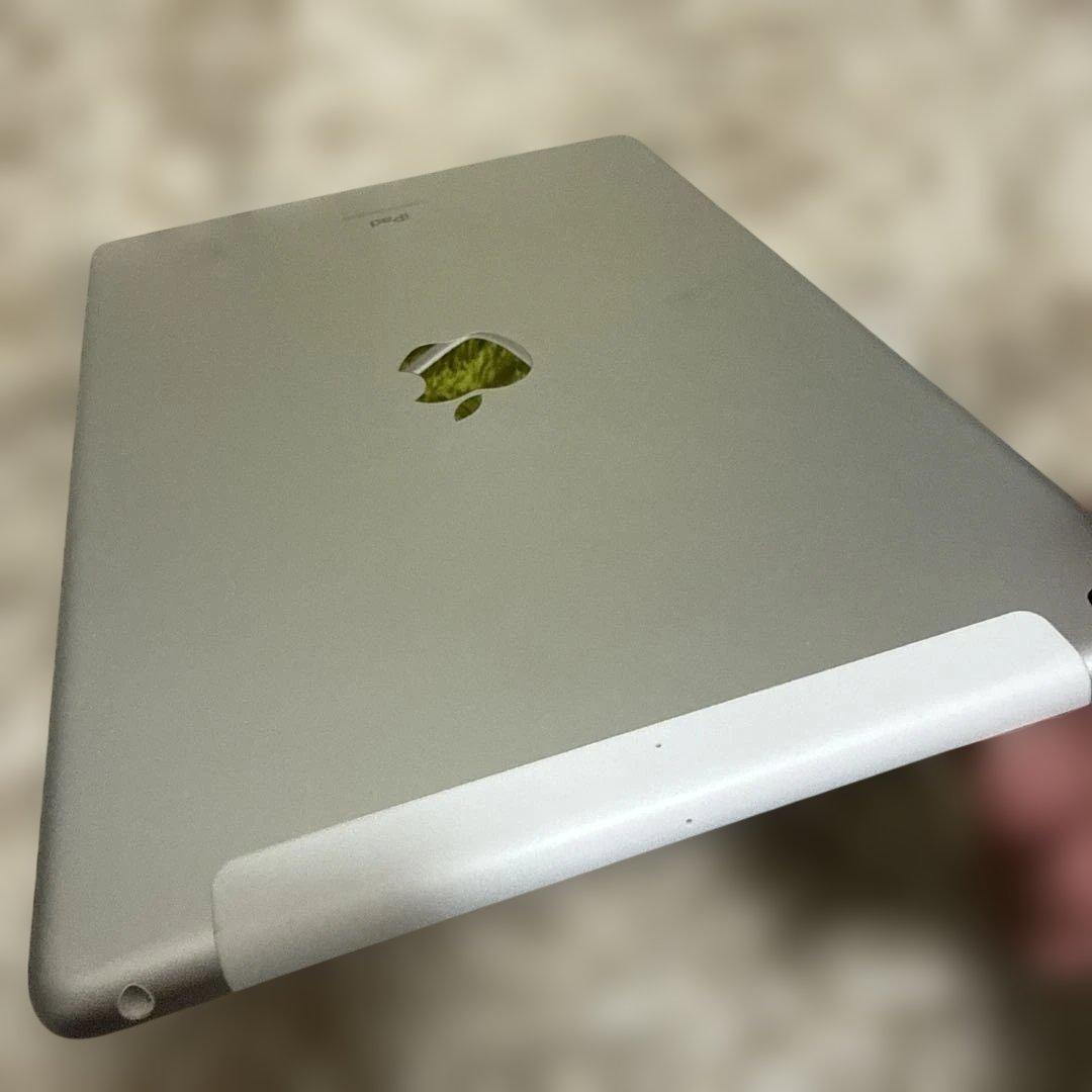 Apple iPad第7世代シルバー A2198 セルラーSIMフリー 32GB