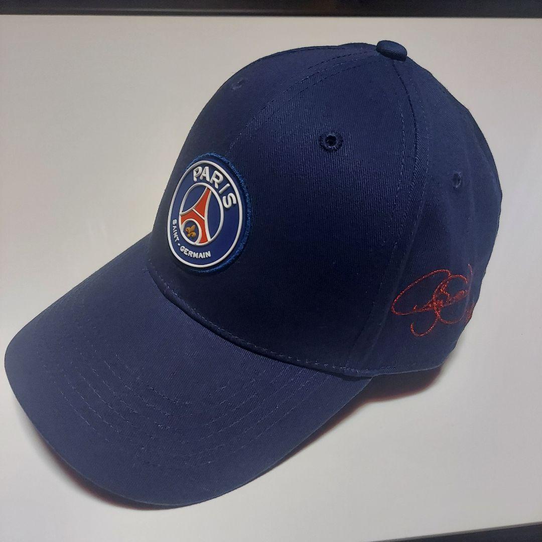 パリサンジェルマン　サッカー　【新品】　キャップ　現地刺繍　5人のサイン入り