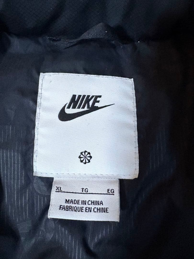 NIKEダウンジャケット　XLサイズ