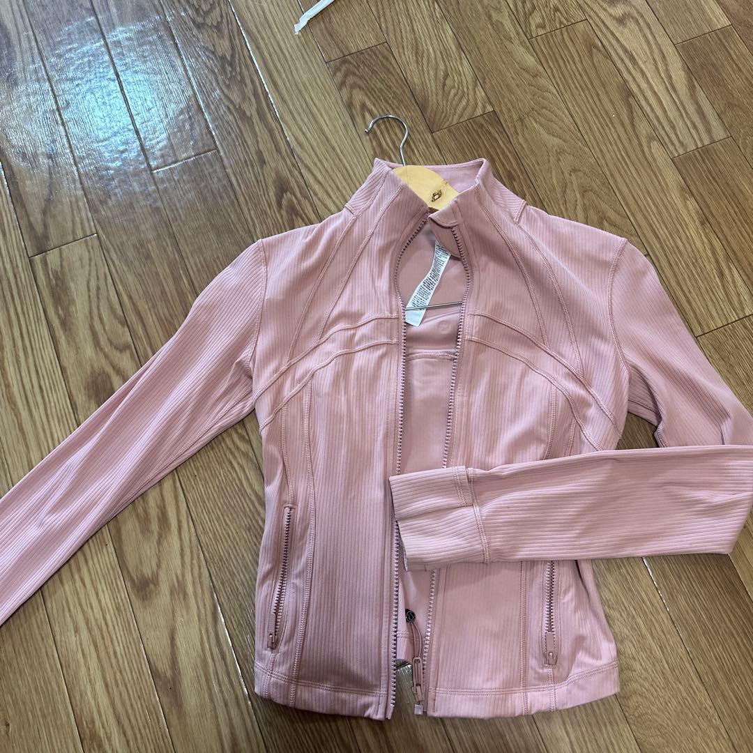 ピンク ストレッチジャケット ジッパー付き
