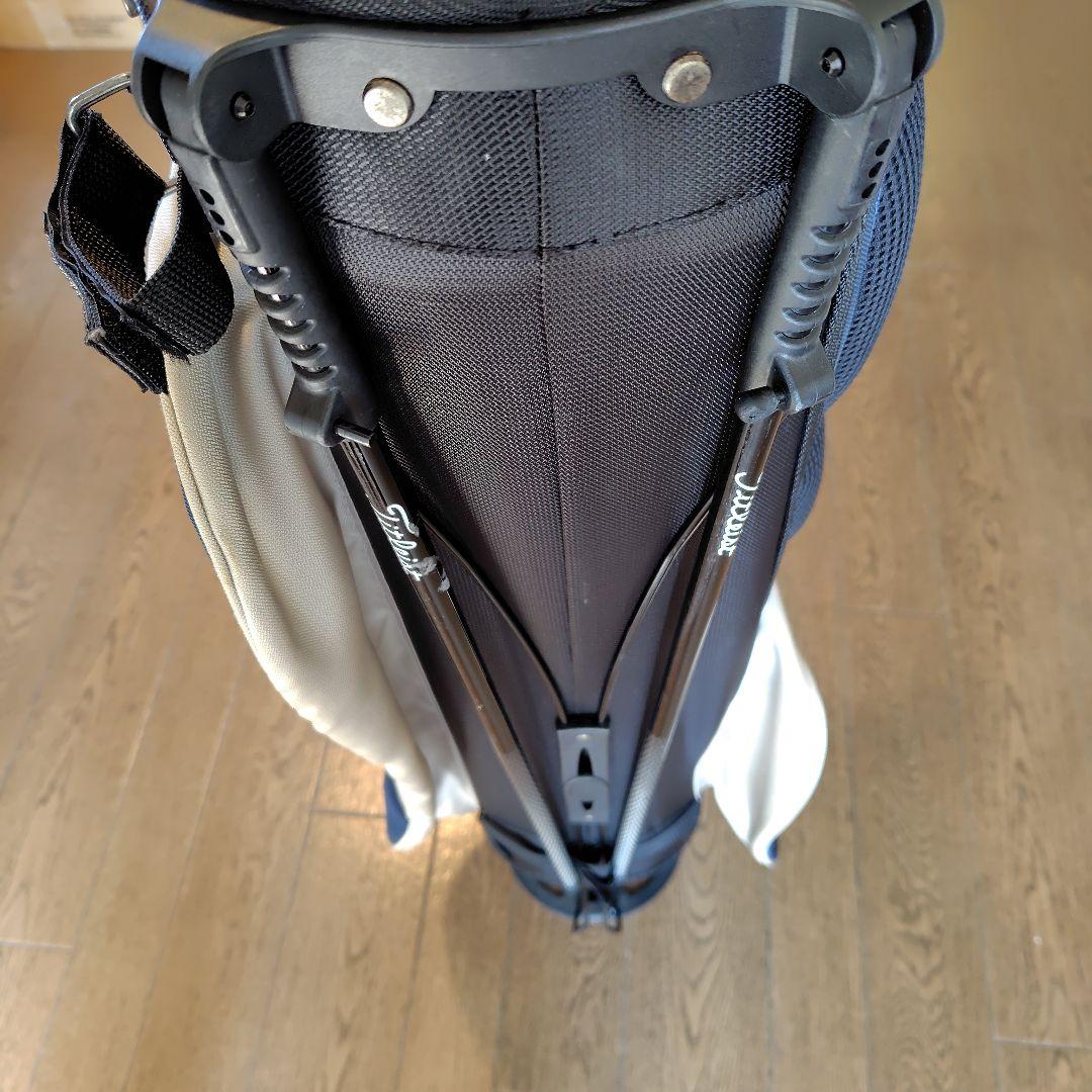 タイトリスト　軽量スタンド式キャディバッグ