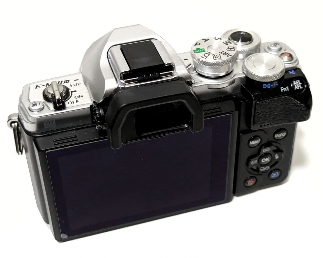 OLYMPUS OM-D EM10 ミラーレス一眼