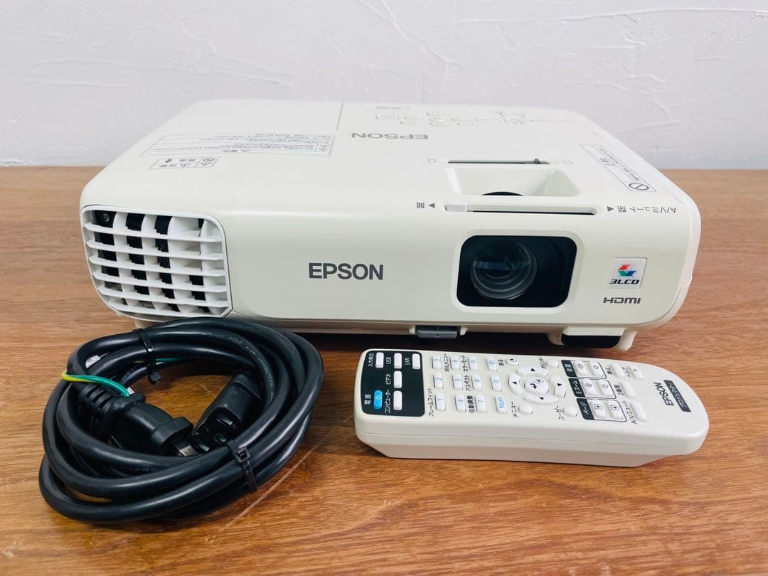 【EPSON】 EB-S03 プロジェクター リモコン付 HDMI対応