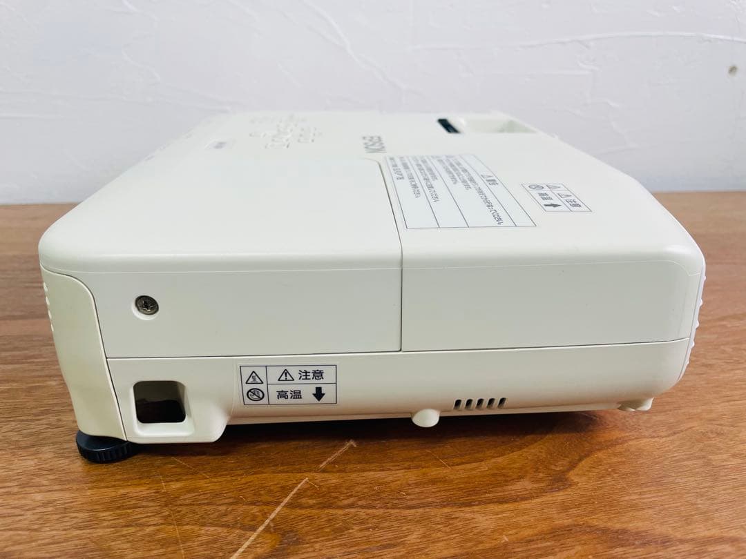 【EPSON】 EB-S03 プロジェクター リモコン付 HDMI対応