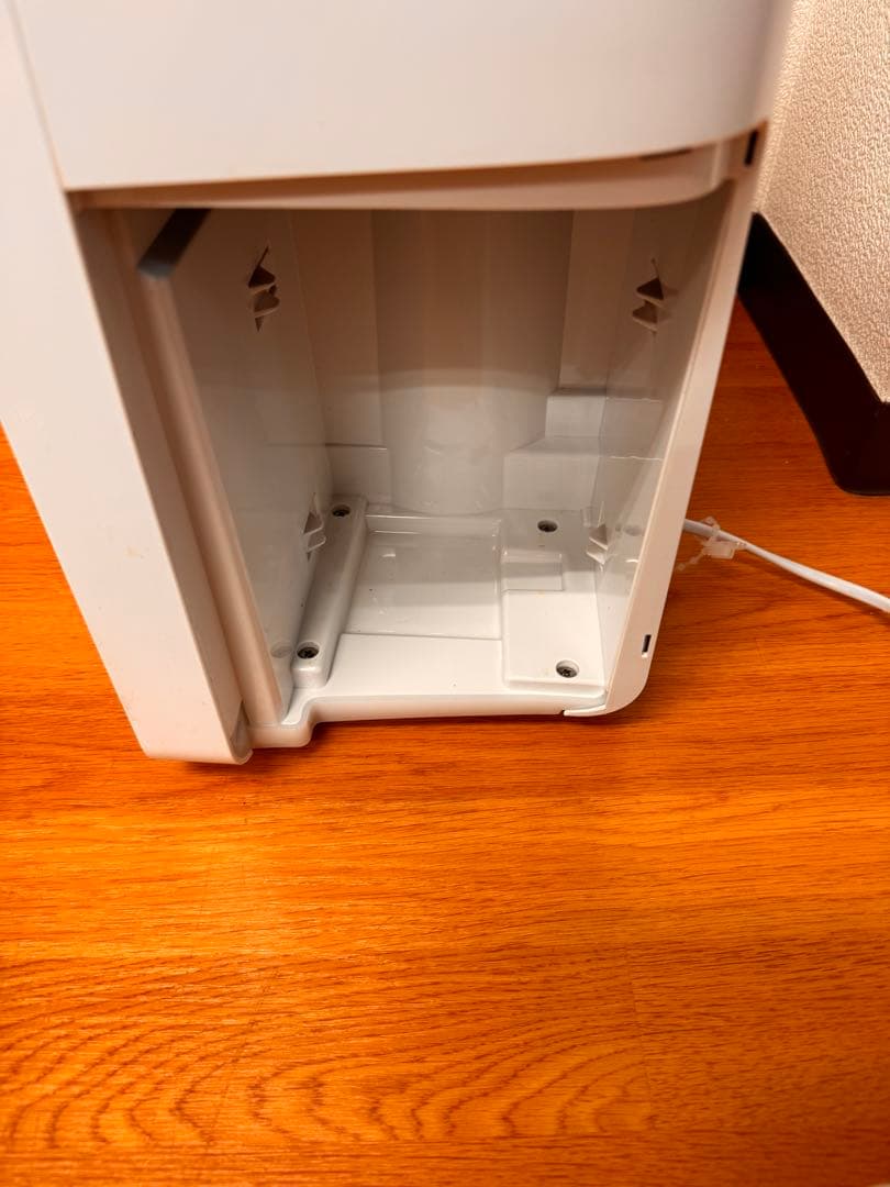 SHARP 除湿機 CV-R71-W 2024年製 清掃済 プラズマクラスター