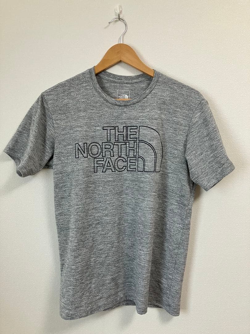 ランニングウェア　セット　エンデュリスレーシングショーツ　Tシャツ