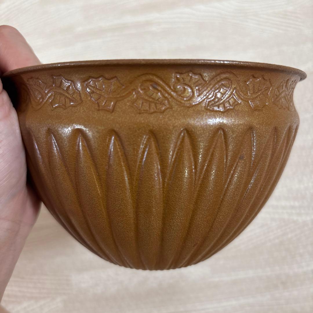 中川浄益 作　建水（モウル菊）