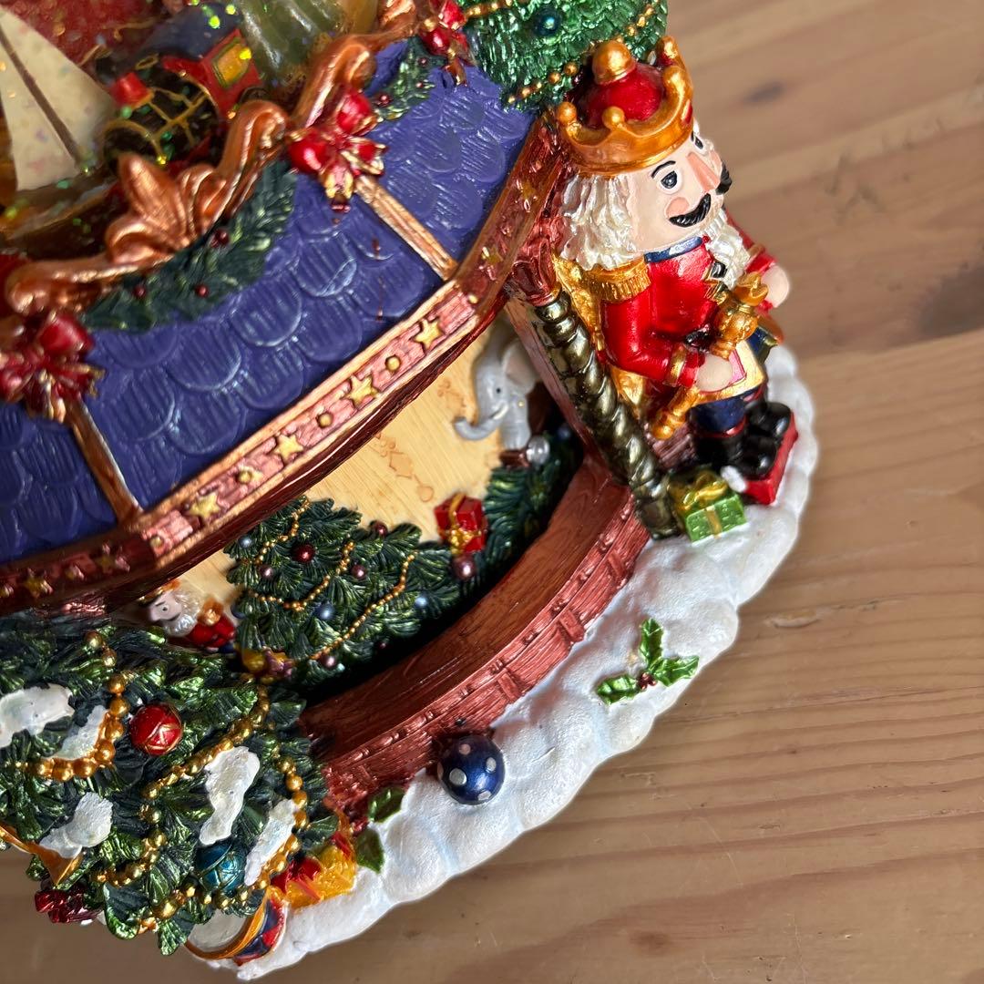 クリスマス スノードーム オルゴール付き　KIRKLAND